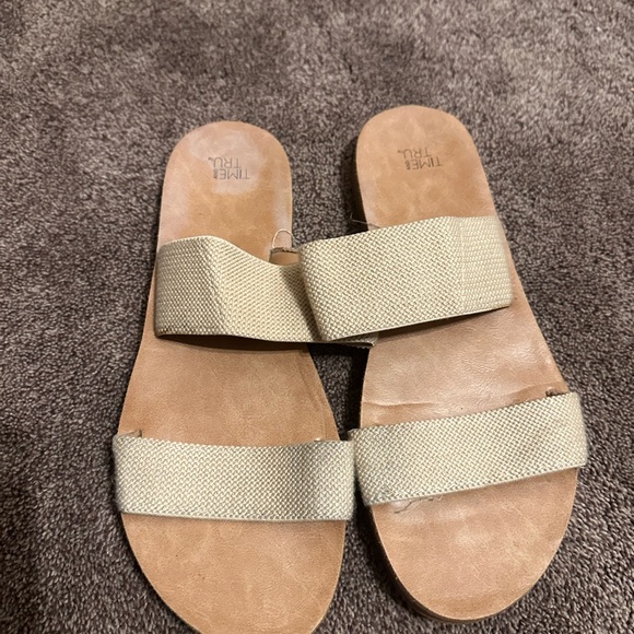 Sandals - Picture 2 of 2